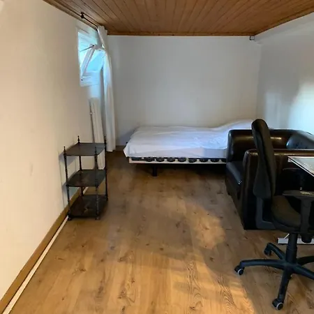 Le Grand-saconnex Guesthouse, 5 Min Walk To Airport *