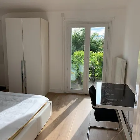 Le Grand-saconnex Guesthouse, 5 Min Walk To Airport 日内瓦
