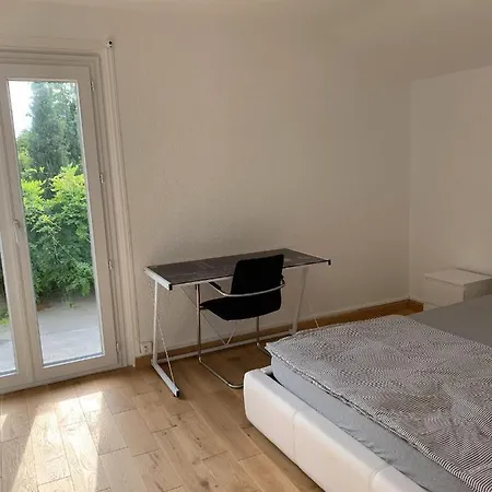 Le Grand-saconnex Guesthouse, 5 Min Walk To Airport 公寓式酒店 日内瓦