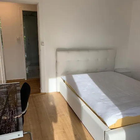 公寓式酒店 Le Grand-saconnex Guesthouse, 5 Min Walk To Airport 日内瓦