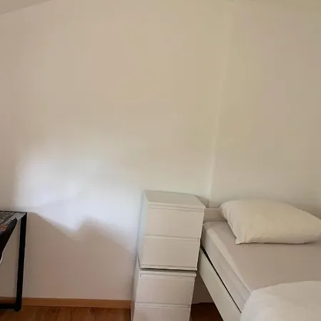 Le Grand-saconnex Guesthouse, 5 Min Walk To Airport