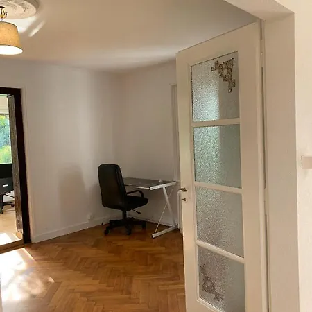 Le Grand-saconnex Guesthouse, 5 Min Walk To Airport *