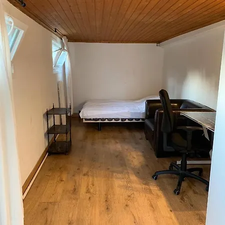 Le Grand-saconnex Guesthouse, 5 Min Walk To Airport 公寓式酒店 日内瓦